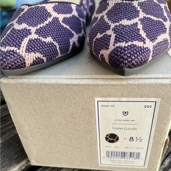 Rothys Purple Violet Giraffe Animal Print Points Sz 8.5 Ballet Pointed Toe Flat - Picture 2 of 11